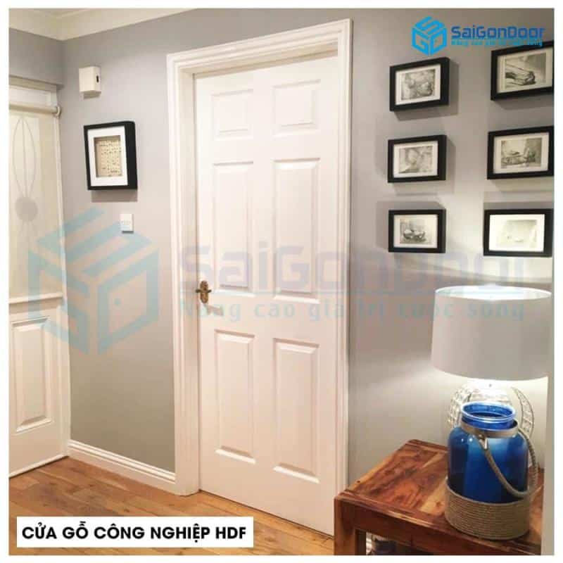 4 LOẠI CỬA PHÙ HỢP LẮP ĐẶT CHO VĂN PHÒNG 17 Cửa gỗ công nghiệp HDF phù hợp lắp đặt cho văn phòng
