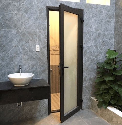 Tổng hợp các mẫu cửa nhà vệ sinh cao cấp giá rẻ 2021 6 Cửa nhà vệ sinh chất liệu nhôm kính của Xingfa