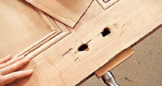 Tiết lộ 4 cách xử lý cửa gỗ bị cong vênh ngay tại nhà không cần đến thợ 4 Có rất nhiều nguyên nhân khiến cửa gỗ bị cong vênh, rạn nứt